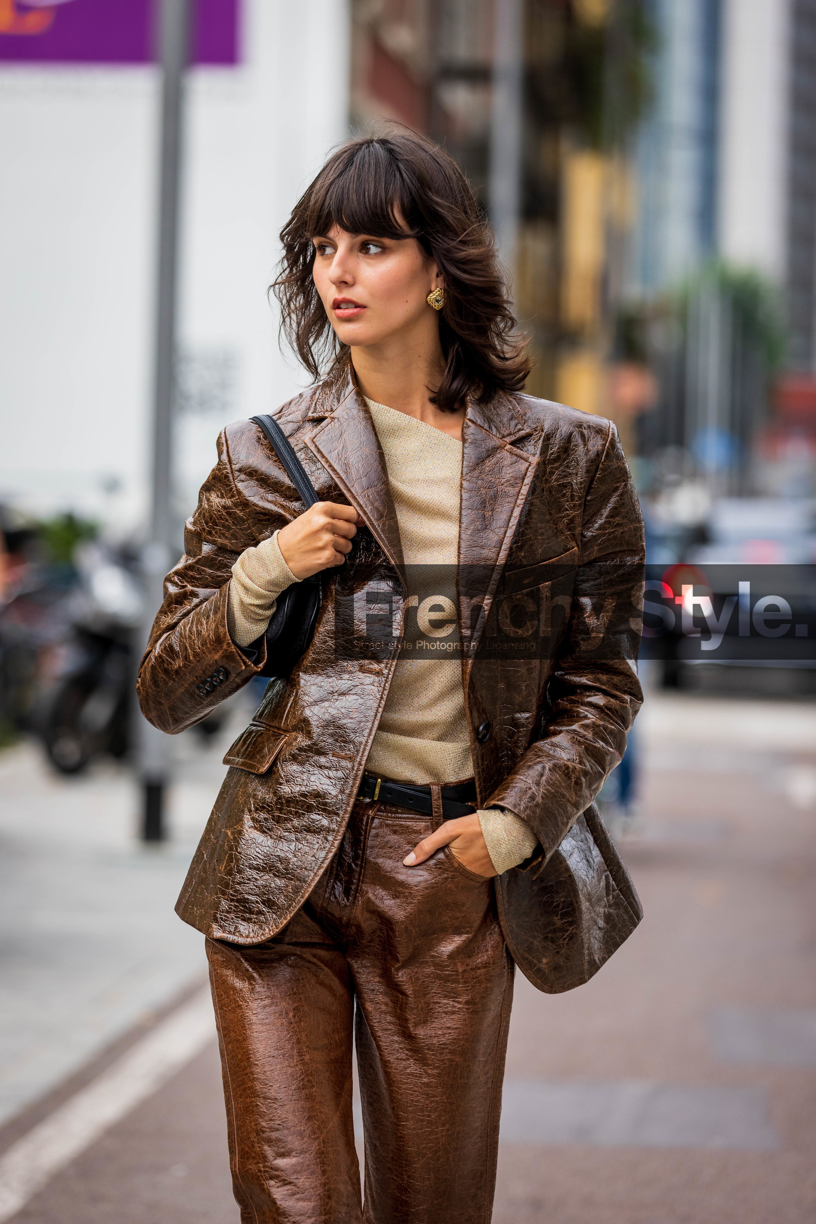 asymetrical top, beige top, belt, black bag, black belt, earrings, gold earrings, brown jacket, brown pants, Justine Soranzo, leather belt, leather jacket, leather pants, msgm look, shiny top, straigh pants, jacket, pants, fashion week, frenchystyle, FW, jonathan paciullo, street style, SPRING SUMMER 2022, SS 22, MFW, MILAN, vertical, atmosphere details