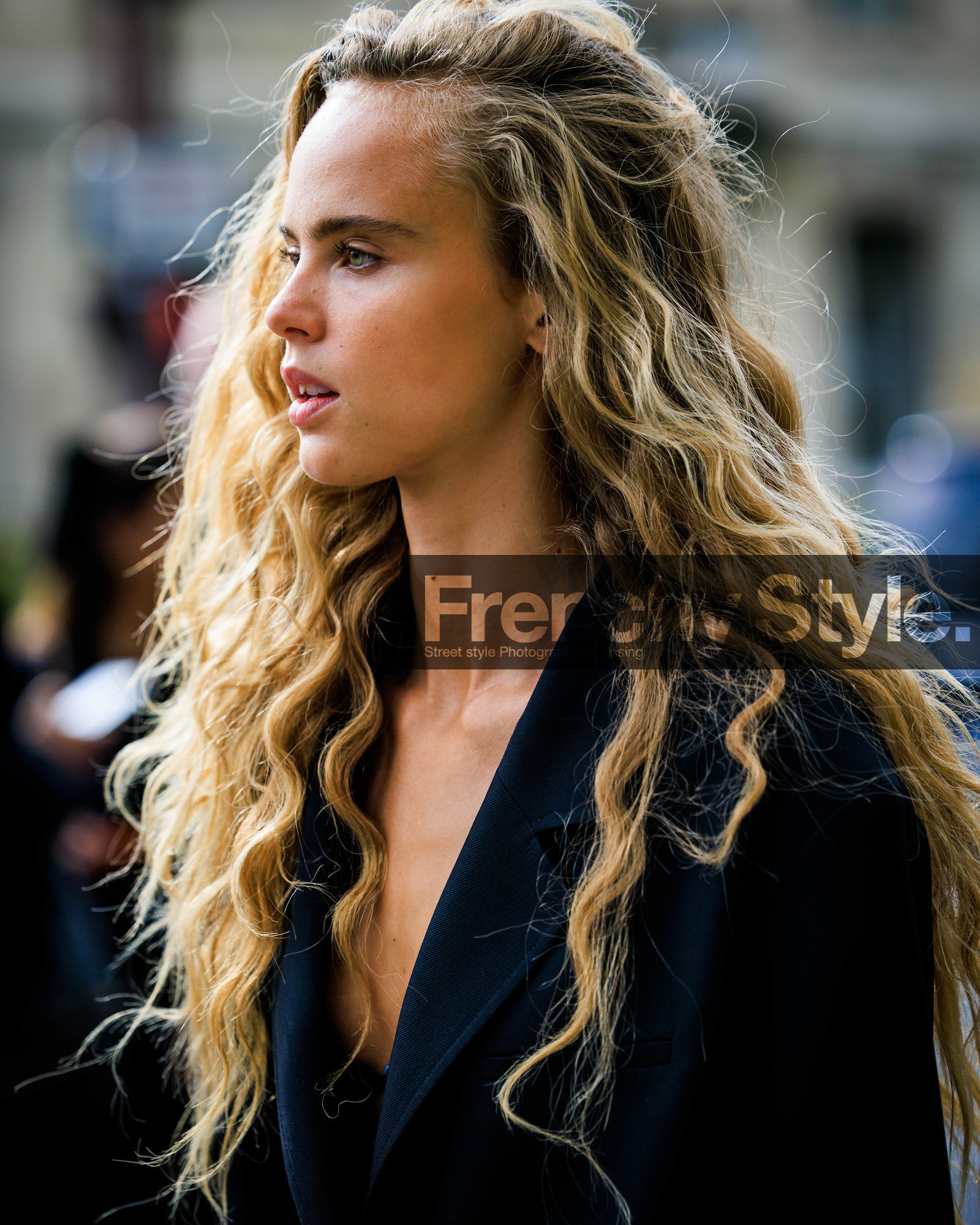 PARIS, PFW, fashion week, frenchystyle, FW, jonathan paciullo, street style, SPRING SUMMER 2024, SS 24, vertical, atmosphere details, detail