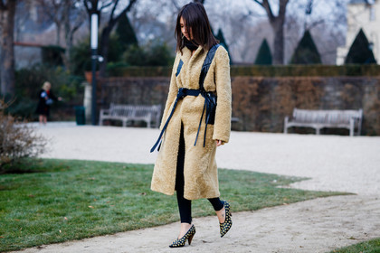 beige coat, beige fur, beige jacket, black belt, black pants, black scarf, black shoes, Fur coat, fur jacket, high heels, leather shoes, studs, trousers, fashion week, frenchystyle, FW, jonathan paciullo, street style, PFW, PARIS, SPRING SUMMER 2017, SS 17, HAUTE COUTURE, atmosphere details, full length, horizontal, natasha goldenberg