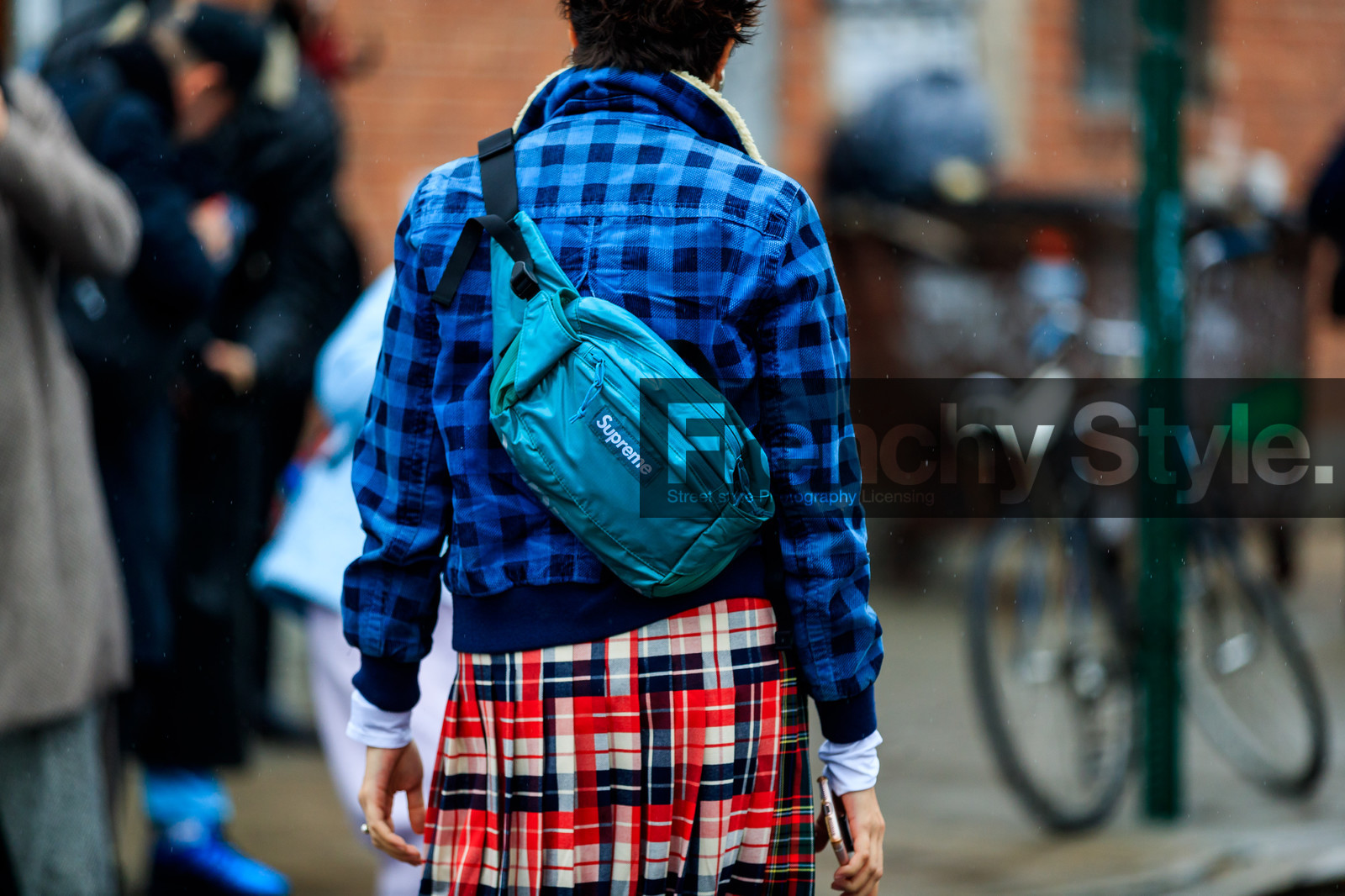 blue bag, blue jacket, blue skirt, checked, checked jacket, fanny pack, fur collar, graphic jacket, graphic skirt, leather bag, plaid, pleated skirt, printed jacket, printed skirt, red skirt, supreme, tartan, street style, jonathan paciullo, FW, frenchystyle, fashion week, NYFW, NEW YORK, AUTUMN WINTER 2018-2019, AW 18-19, FALL WINTER 2018-2019, FW 18-19, atmosphere details, horizontal, detail