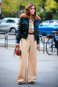 brown leather bag, green leather bombers, fur bombers, fur collar coat, fur collar jacket, beige pants, beige shirt, checked shirt, loose pants, flare pants, hand bag, chloe bag, chloe jacket, chloe look, chloe pants, chloe shirt, covid face mask, fashion week, frenchystyle, FW, jonathan paciullo, street style, PFW, PARIS, SPRING SUMMER 2021, SS 21, vertical, full length