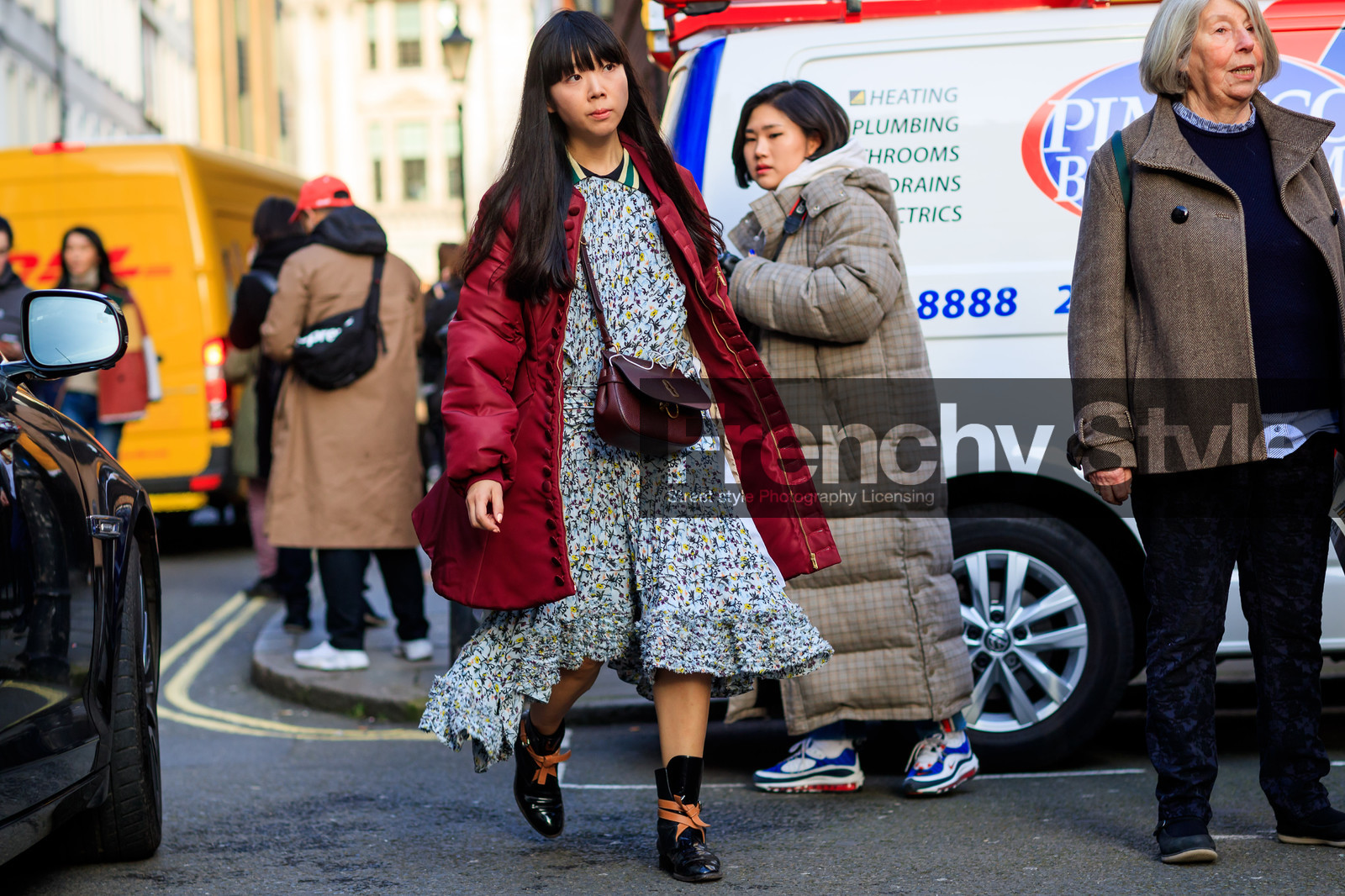 black shoes, bordeaux, burgundy, floral, flower, graphic dress, leather bag, leather shoes, printed dress, red bag, red coat, fashion week, frenchystyle, FW, jonathan paciullo, street style, LFW, LONDON, AUTUMN WINTER 2018-2019, AW 18-19, FALL WINTER 2018-2019, FW 18-19, horizontal, atmosphere details, full length, susie lau