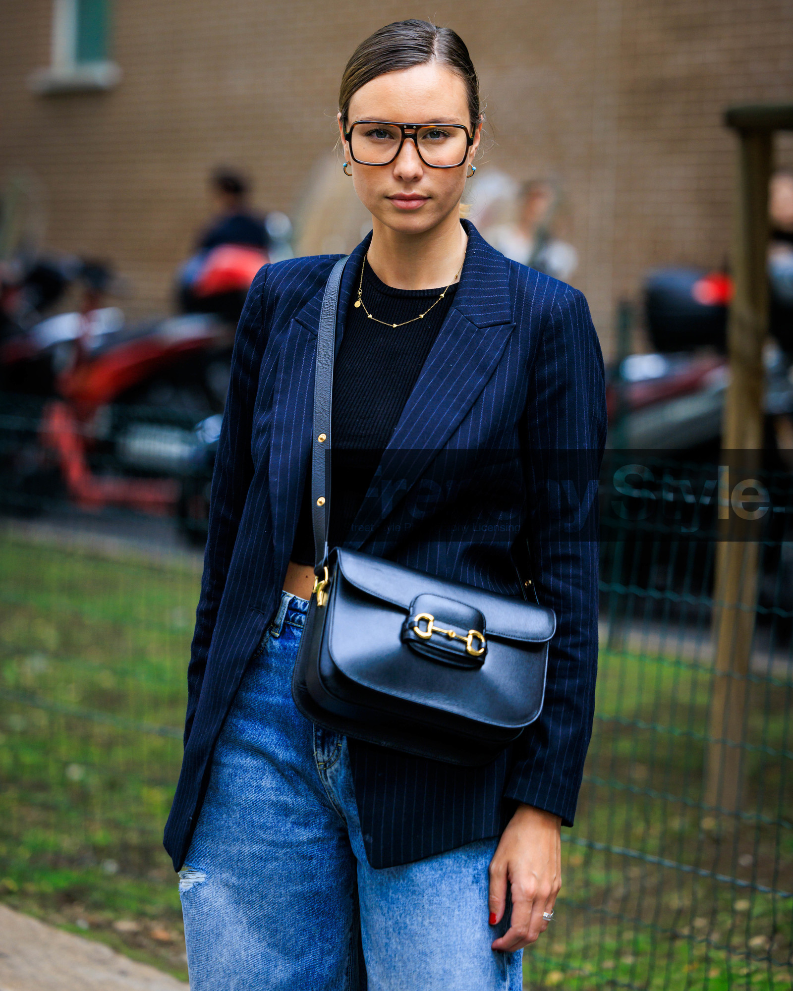 fashion week, frenchystyle, FW, jonathan paciullo, street style, MFW, MILAN, SPRING SUMMER 2024, SS 24, vertical, atmosphere details, detail