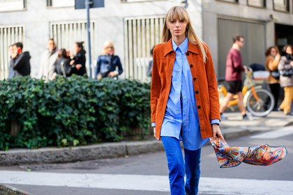 camel suede jacket, light blue shirt, striped shirt, cachemere printed scarf, blue jeans, tight jeans, multicolor scarf, etro scarf, fashion week, frenchystyle, FW, jonathan paciullo, street style, MFW, MILAN, AUTUMN WINTER 2020-2021, FALL WINTER 2020-2021, FW 20-21, horizontal, atmosphere details, full length