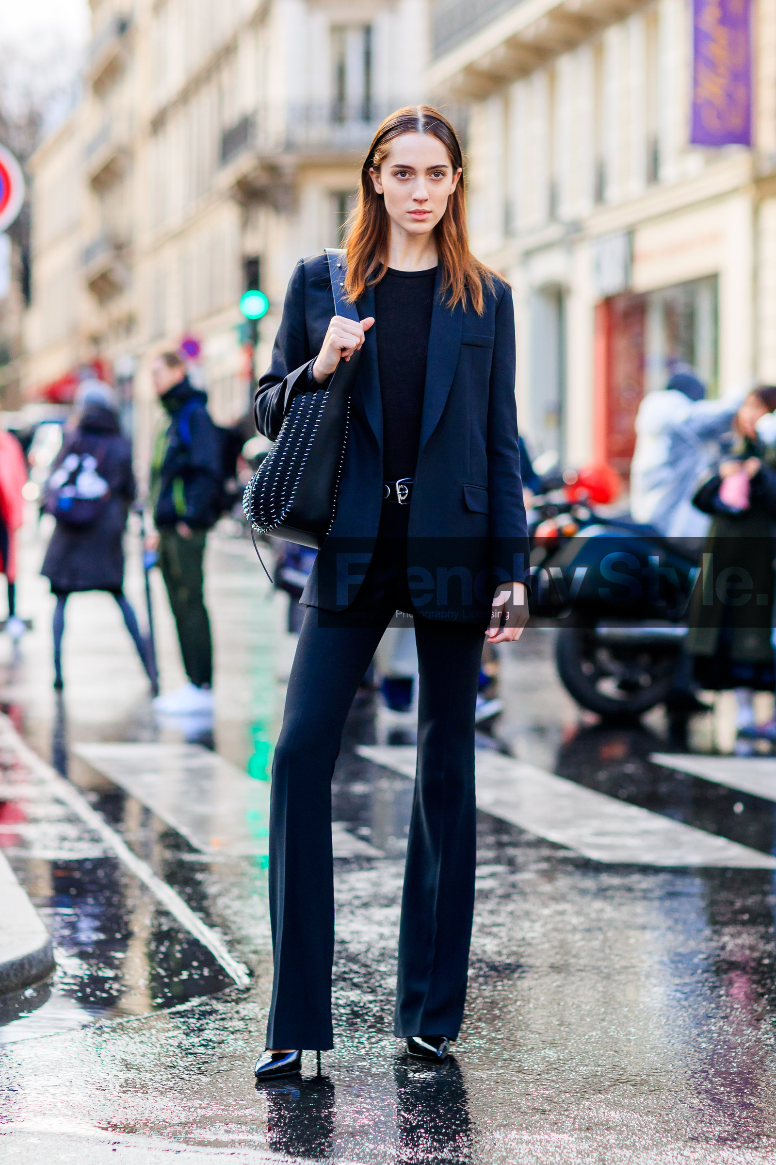 AUTUMN WINTER 2017-2018, AW 17-18, black bag, black jacket, black pants, black shoes, black sweater, blazer, FALL WINTER 2017-2018, fashion week, frenchystyle, full length, FW, FW 17-18, jonathan paciullo, leather bag, leather shoes, model, PARIS, PFW, street style, teddy quinlivan, tone on tone, total look black, trousers, vertical