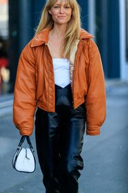 jeanette madsen, camel leather bombers, black leather pants, black leather bag, white leather bag, bowling bag, prada bag, hand bag, high waist pants, fashion week, frenchystyle, FW, jonathan paciullo, street style, MFW, MILAN, AUTUMN WINTER 2020-2021, FALL WINTER 2020-2021, FW 20-21, vertical, atmosphere details, detail