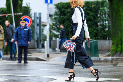 atmosphere details, AUTUMN WINTER 2016-2017, AW 16-17, black heels, black jumpsuit, black overall, black shoes, candela novembre, detail, embroidered bag, FALL WINTER 2016-2017, fashion week, fendi, floral, flower, frenchystyle, FW, FW 16-17, graphic shoes, high heels, horizontal, jonathan paciullo, leather bag, LFW, LONDON, MENSWEAR, multicolor bag, street style, suede shoes, white sweater
