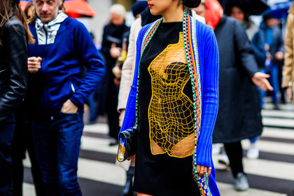 atmosphere details, AUTUMN WINTER 2016-2017, AW 16-17, black boots, black dress, blue cardigan, denni elias, detail, FALL WINTER 2016-2017, fashion week, frenchystyle, FW, FW 16-17, golden heel, graphic clutch, graphic jacket, graphic sweater, high boots, horizontal, jonathan paciullo, leather clutch, LFW, LONDON, MENSWEAR, metallic clutch, printed dress, silver clutch, street style, striped clutch, striped jacket, striped sweater, suede bag, suede shoes, sunglasses