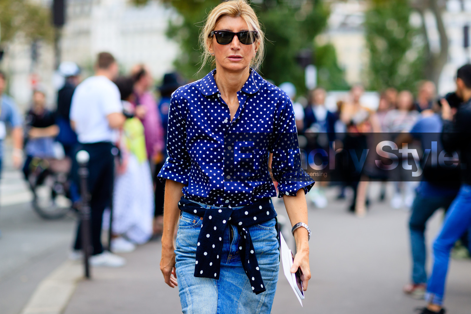 atmosphere details, blue denim, blue shirt, denim skirt, detail, fashion week, frenchystyle, FW, graphic skirt, horizontal, jonathan paciullo, PARIS, PFW, polka dot, printed shirt, printed sweater, sarah rutson, SPRING SUMMER 2017, SS 17, street style, sunglasses, tied up sweater