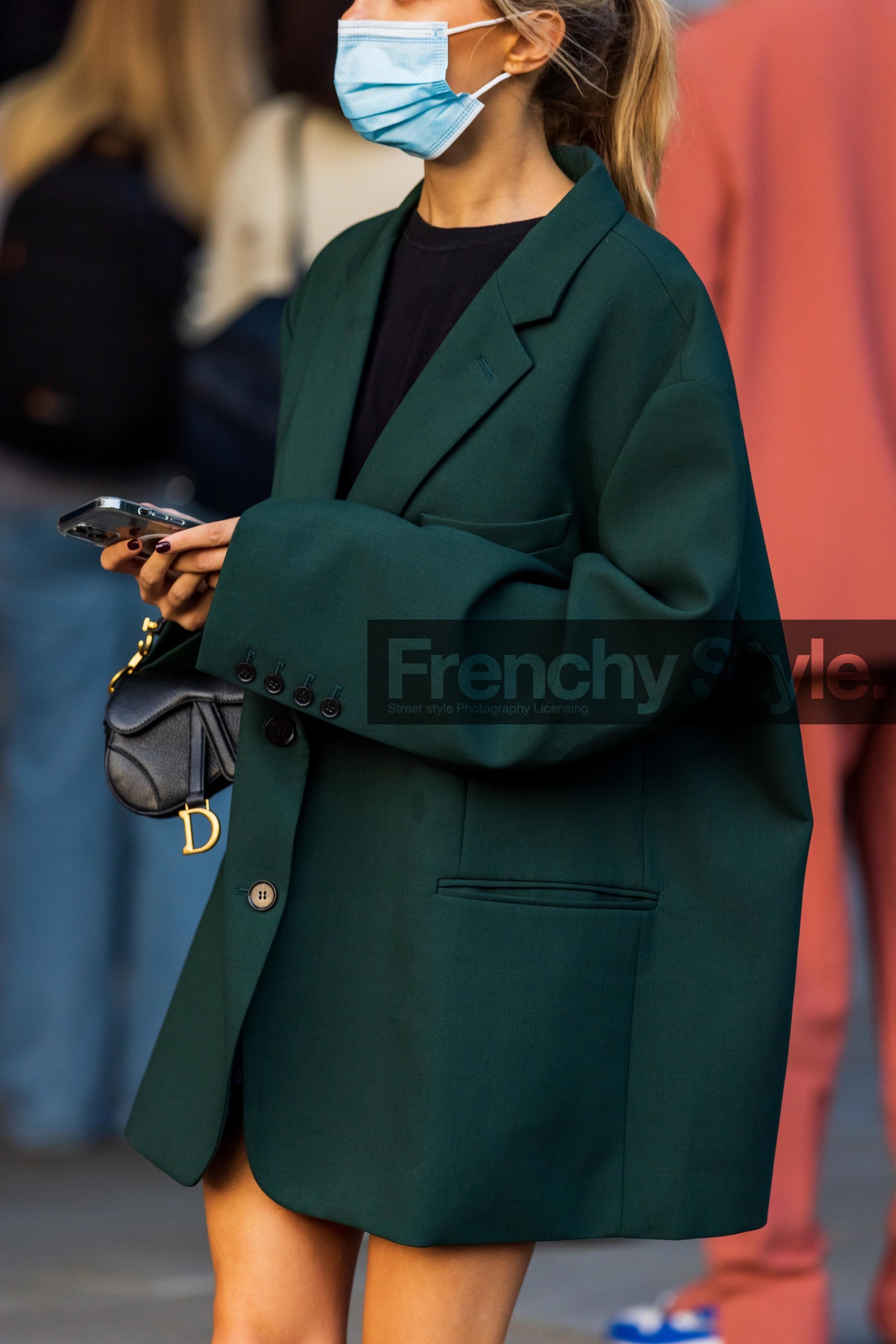 oversized, green, blazer, black, fashion week, frenchystyle, FW, jonathan paciullo, street style, SS 22, SPRING SUMMER 2022, LFW, LONDON, vertical, atmosphere details, detail