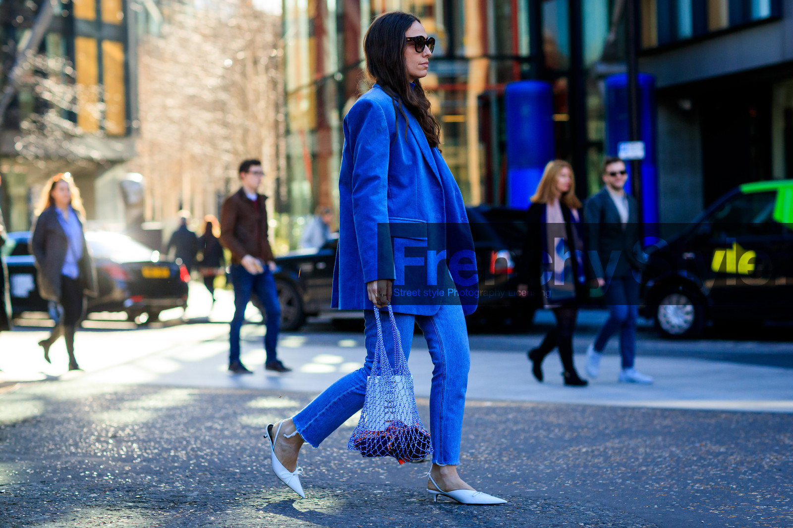 blazer, blue bag, blue denim, blue jacket, denim pants, fishnet, high heels, jeans, leather shoes, sunglasses, trousers, white shoes, street style, jonathan paciullo, FW, frenchystyle, fashion week, LFW, LONDON, AUTUMN WINTER 2018-2019, AW 18-19, FALL WINTER 2018-2019, FW 18-19, horizontal, atmosphere details, full length, erika boldrin