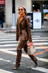 brown leather jacket, brown leather pants, brown leather boots, animal skin boots, animal skin jacket, animal skin pants, high boots, high heels boots, dior bag, lady dior bag, tweed bag, checked bag, orange leather bag, white bag, multicolor bag, metalic frame sunglasses, smoked sunglasses, orange top, high collar top, pleated top, fashion week, frenchystyle, FW, jonathan paciullo, street style, AUTUMN WINTER 2020-2021, FALL WINTER 2020-2021, FW 20-21, vertical, full length, NYFW, NEW YORK