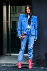 AUTUMN WINTER 2017-2018, AW 17-18, blue denim, denim jacket, denim pants, FALL WINTER 2017-2018, fashion week, frenchystyle, full length, FW, FW 17-18, gilda ambrosio, high heels, jeans, jonathan paciullo, leather shoes, MFW, MILAN, pink boots, street style, trousers, vertical