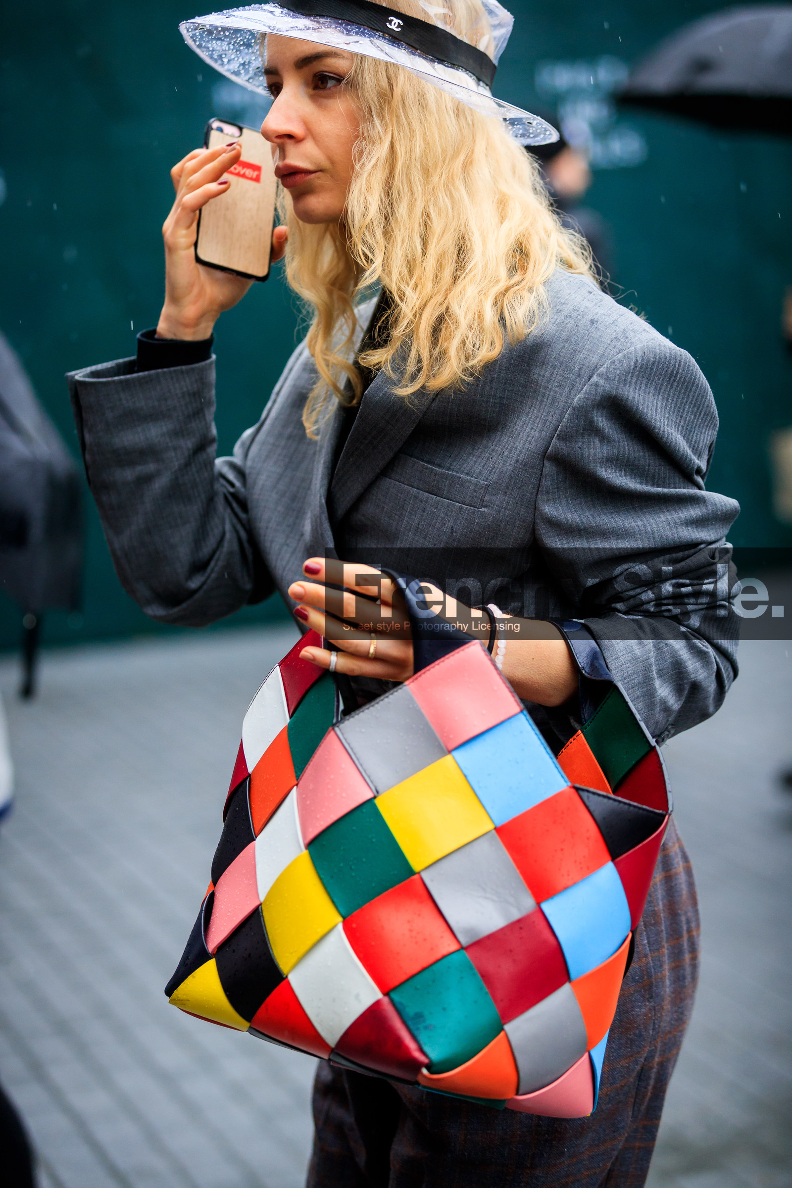blazer, chanel, graphic bag, grey jacket, leather bag, loewe, multicolor bag, printed bag, transparent hat, trousers, street style, jonathan paciullo, FW, frenchystyle, fashion week, NYFW, NEW YORK, AUTUMN WINTER 2018-2019, AW 18-19, FALL WINTER 2018-2019, FW 18-19, vertical, atmosphere details, detail, irina lakicevic