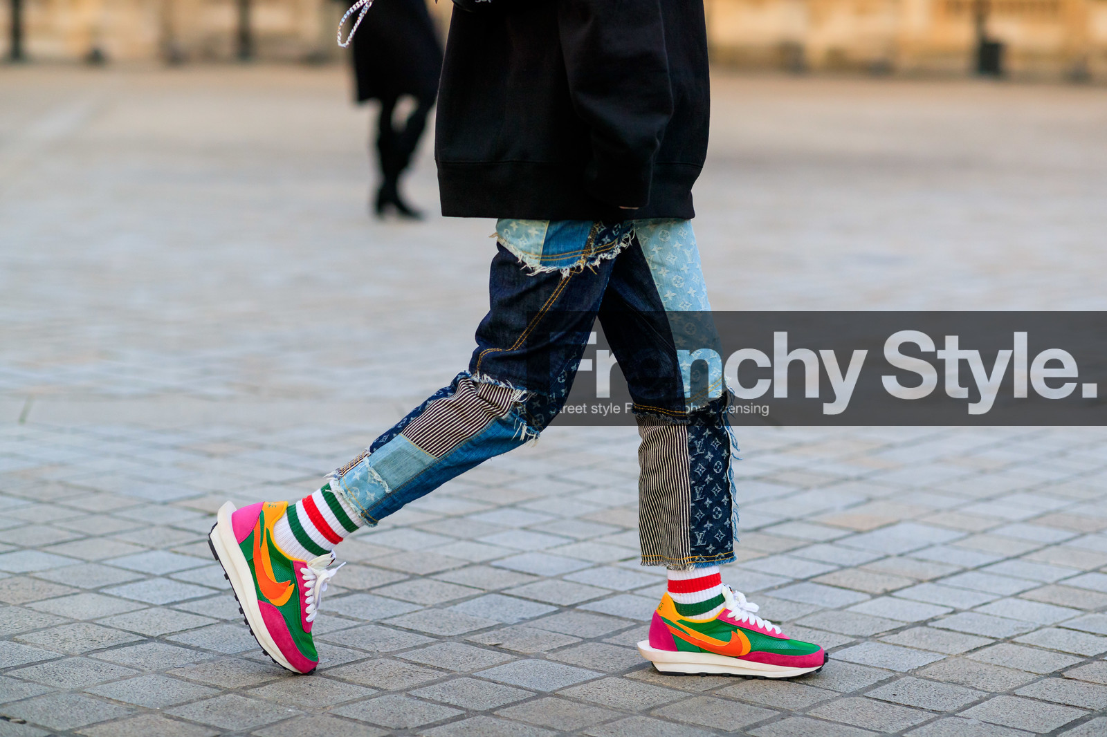 pink sneakers, green sneakers, yellow sneakers, multicolor sneakers, nike shoes, sacai shoes, blue jeans, light blue jeans, used jeans, patchwork jeans, monogrammed jeans, louis vuitton pants, striped jeans, denim, white socks, striped socks, sportswear socks, legs detail, shoes detail, close up detail, fashion week, frenchystyle, FW, jonathan paciullo, street style, PFW, PARIS, horizontal, atmosphere details, detail
