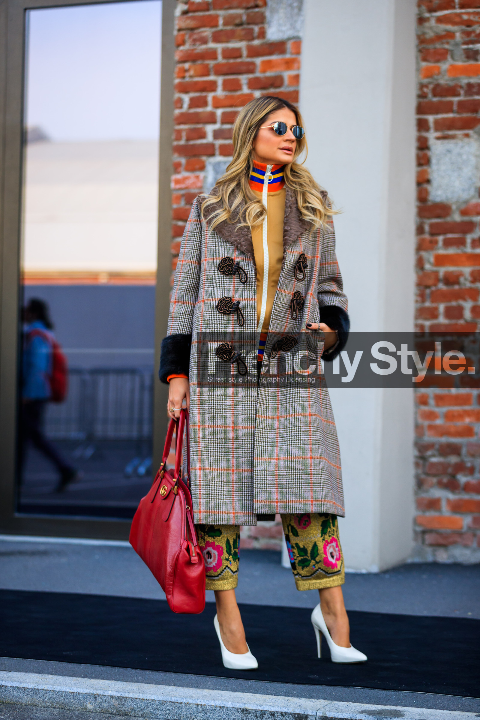 brown coat, checked, embroideries, floral, flowers, graphic jacket, graphic pants, gucci, high heels, leather bag, leather shoes, plaid, printed jacket, printed pants, red bag, sunglasses, trousers, white shoes, yellow jacket, yellow pants, fashion week, frenchystyle, FW, jonathan paciullo, street style, MFW, MILAN, AUTUMN WINTER 2018-2019, FALL WINTER 2018-2019, FW 18-19, vertical, full length, thassia naves