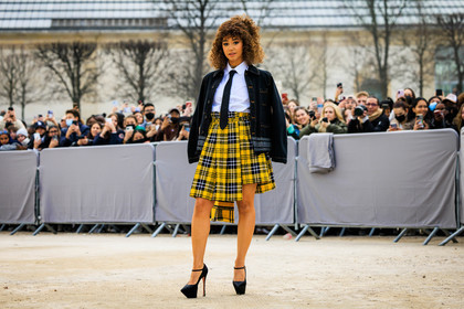 blue tie, white shirt, denim jacket, plaid skirt, yellow skirt, dior bag, yellow bag, school girl style, lena mahfouf, fashion week, frenchystyle, FW, jonathan paciullo, street style, AUTUMN WINTER 2022-2023, FALL WINTER 2022_2023, FW 22-23, PFW, PARIS, horizontal, atmosphere details, full length