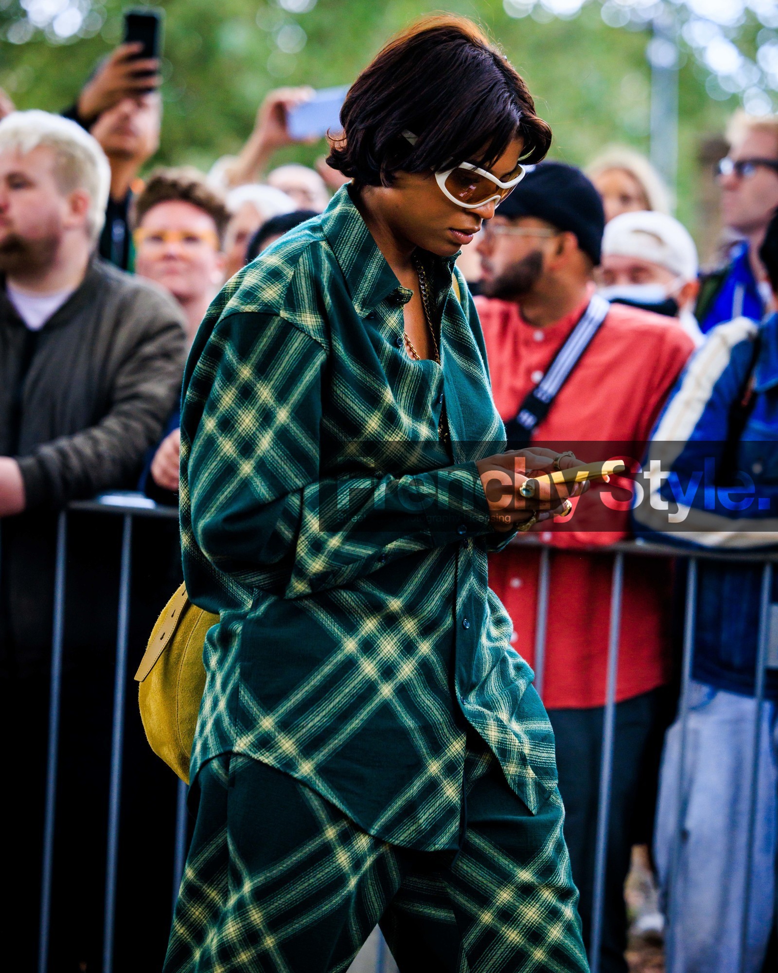 fashion week, frenchystyle, FW, jonathan paciullo, street style, LFW, LONDON, atmosphere details, detail, SPRING SUMMER 2024, SS 24