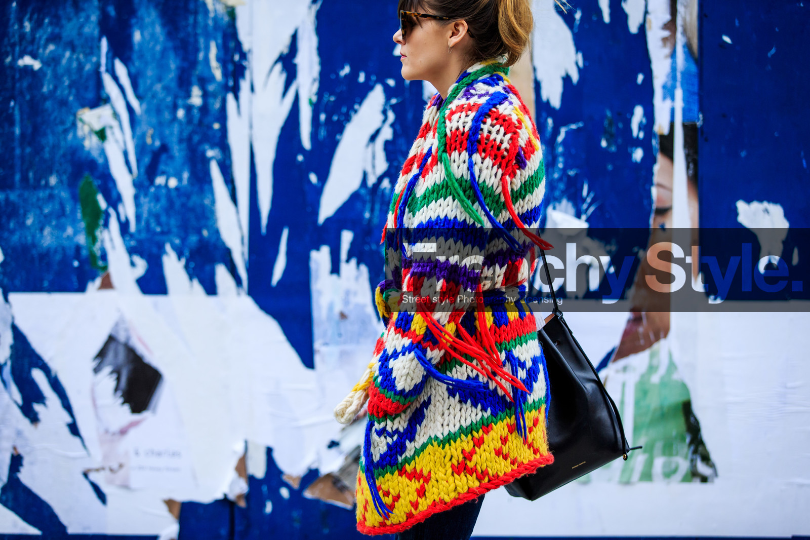 atmosphere details, AUTUMN WINTER 2016-2017, AW 16-17, black bag, blue cardigan, cardigan, checked cardigan, detail, fashion week, frenchystyle, FW, FW 16-17, horizontal, jonathan paciullo, leather bag, mansur gabriel, multicolor, NEW YORK, NYFW, street style, striped cardigan, sunglasses, white cardigan, woman