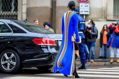 atmosphere details, AUTUMN WINTER 2016-2017, AW 16-17, blue cardigan, denni elias, FALL WINTER 2016-2017, fashion week, frenchystyle, full length, FW, FW 16-17, golden heel, graphic clutch, graphic jacket, graphic sweater, horizontal, jonathan paciullo, leather clutch, LFW, LONDON, MENSWEAR, metallic clutch, silver clutch, street style, striped clutch, striped jacket, striped sweater