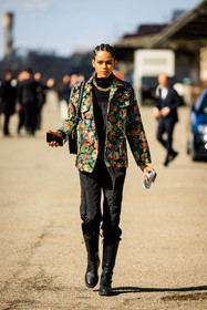 printed jacket, flowered jacket, black pants, black top, golden chain, braid, black boots, combats boots, high boots, model, fashion week, frenchystyle, FW, jonathan paciullo, street style, vertical, full length