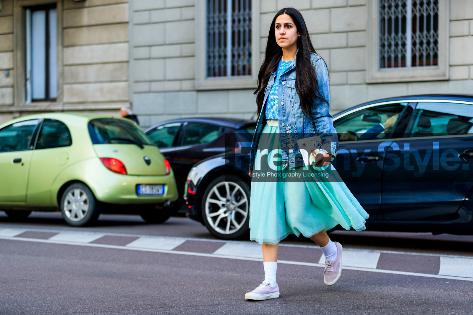 atmosphere details, AUTUMN WINTER 2017-2018, AW 17-18, blue denim, blue top, denim jacket, embroidered bag, FALL WINTER 2017-2018, fashion week, frenchystyle, full length, FW, FW 17-18, green skirt, horizontal, jonathan paciullo, leather bag, leather shoes, MFW, MILAN, pink sneakers, sequined top, silk skirt, street style, white clutch, white socks