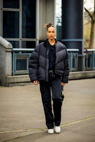 white shoes, head bow, golden loops, puffed jacker, winter jacker, black jacket, black tshirt, dark denim pants, blak jeans, mini saddle bag, dior bag, black handbag, sarah lysander, street style, jonathan paciullo, FW, frenchystyle, fashion week, AUTUMN WINTER 2022-2023, FALL WINTER 2022_2023, FW 22-23, PFW, PARIS, full length, vertical