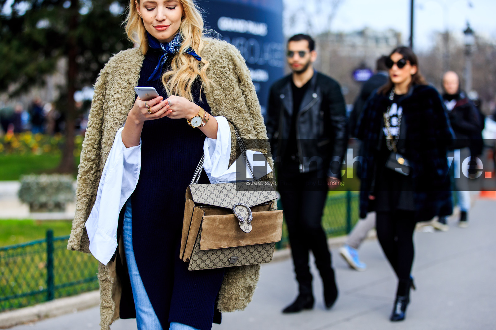 atmosphere details, AUTUMN WINTER 2016-2017, AW 16-17, beige bag, beige coat, beige fur, blue bandana, blue denim, blue knit, brown bag, denim pants, detail, FALL WINTER 2016-2017, fashion week, frenchystyle, fur coat, FW, FW 16-17, gucci, horizontal, jeans, jonathan paciullo, monogram, navy sweater, over the shoulder, PARIS, PFW, printed bag, street style, trousers, white shirt