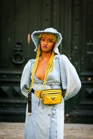 denim look, washed denim dress, bucket hat, denim hat, nylon fanny pack, prada fanny pack, prada bag, yellow hair, braids, afro hair, freckles, street style, jonathan paciullo, FW, frenchystyle, fashion week, AUTUMN WINTER 2022-2023, FALL WINTER 2022_2023, FW 22-23, PARIS, PFW, vertical, detail