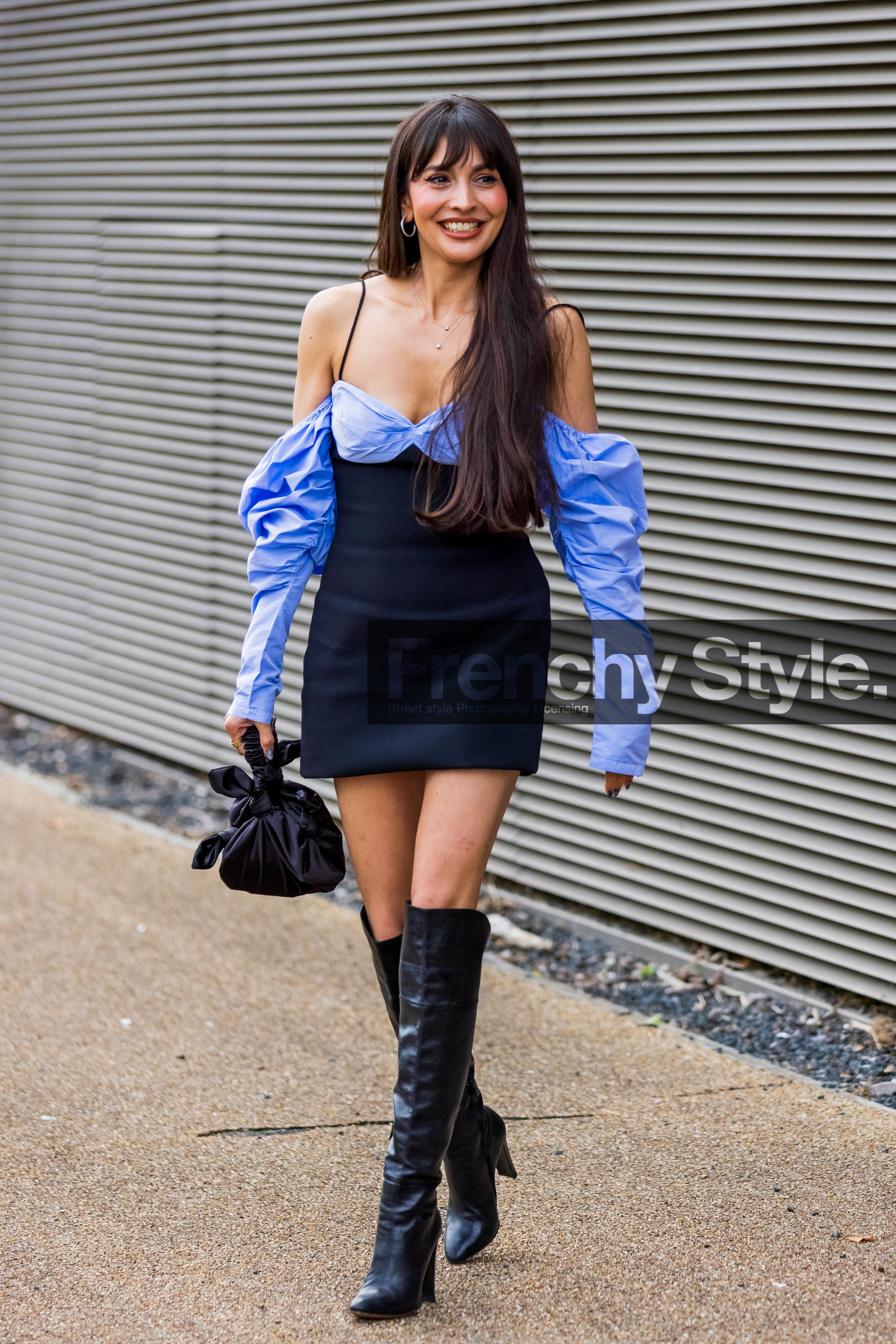 Zara Martin, mini dress, highknee boots, earrings, small bag, pouch, handbag, fashion week, frenchystyle, FW, jonathan paciullo, street style, SPRING SUMMER 2022, SS 22, LFW, LONDON, vertical, full length
