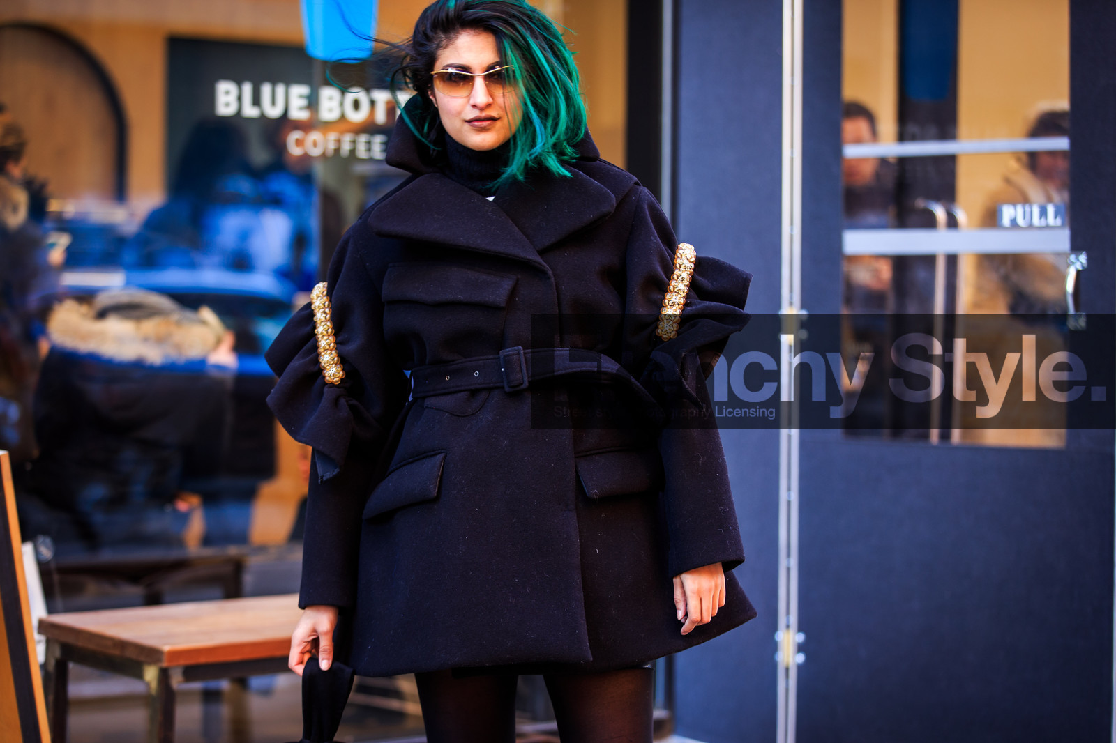 atmosphere details, AUTUMN WINTER 2016-2017, AW 16-17, black coat, black jacket, brooch, detail, dyed hair, fashion week, frenchystyle, FW, FW 16-17, horizontal, jonathan paciullo, NEW YORK, NYFW, Preetma Singh, street style, sunglasses, woman