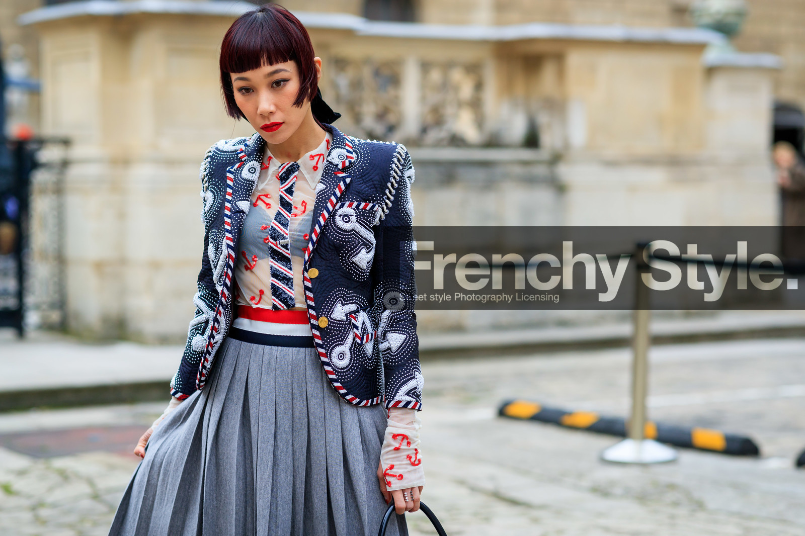 black bra, blazer, blue jacket, embroidered jacket, graphic jacket, grey skirt, mademoiselle yulia, pleated skirt, printed jacket, red lips, see through, thom browne, white shirt, PARIS, PFW, street style, jonathan paciullo, FW, frenchystyle, fashion week, AUTUMN WINTER 2019-2020, AW 19-20, FALL WINTER 2019-2020, FW 19-20, horizontal, atmosphere details, detail