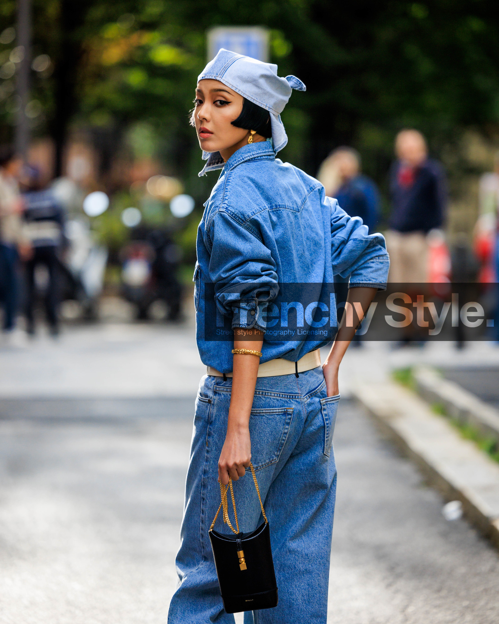 MILAN, MFW, frenchystyle, fashion week, FW, jonathan paciullo, street style, SPRING SUMMER 2024, SS 24, vertical, atmosphere details, detail
