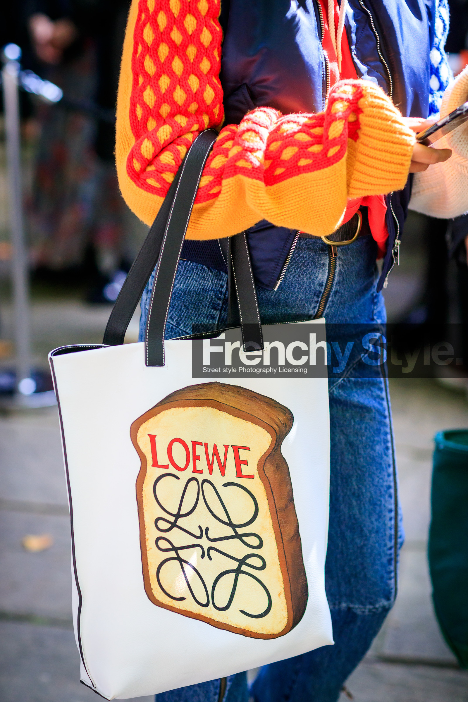 atmosphere details, blue denim, blue jacket, bomber jacket, denim pants, detail, fashion week, frenchystyle, FW, graphic bag, graphic jacket, jeans, jonathan paciullo, LFW, loewe, LONDON, plaid, printed bag, printed jacket, red sweater, SPRING SUMMER 2018, SS 18, street style, trousers, vertical, white bag, zip