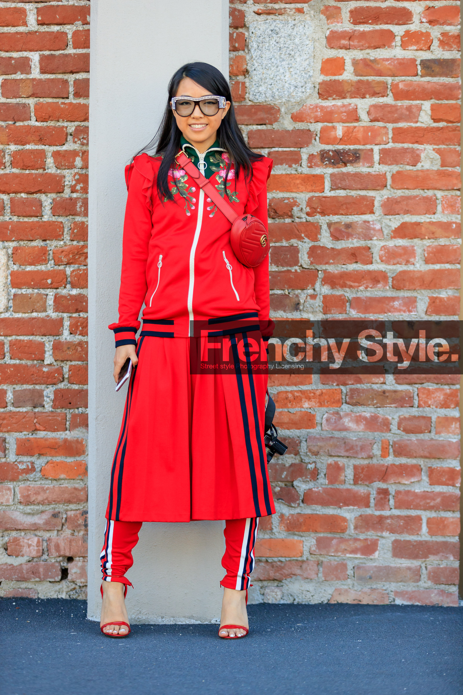 fashion week, frenchystyle, full length, FW, graphic pants, graphic skirt, gucci, high heels, jonathan paciullo, leather bag, leather shoes, MFW, MILAN, printed pants, printed skirt, red bag, red jacket, red pants, red shoes, red skirt, red sweater, SPRING SUMMER 2018, SS 18, street style, sunglasses, tone on tone, total look red, trousers, vertical, yuwei zhangzou, yuyu zhangzou