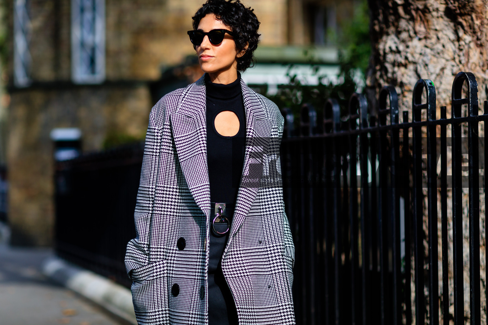 atmosphere details, black turtleneck, checked coat, detail, fashion week, frenchystyle, FW, horizontal, jonathan paciullo, LFW, LONDON, plaid, SPRING SUMMER 2017, SS 17, street style, sunglasses, tartan, woman, yasmin sewell