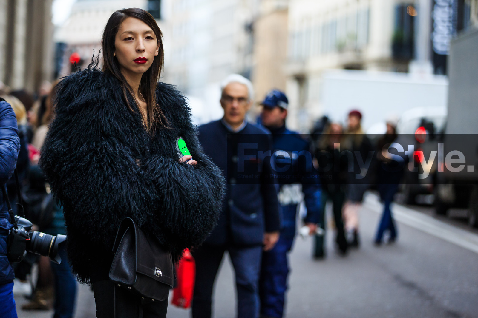 atmosphere details, AUTUMN WINTER 2016-2017, AW 16-17, black bag, black fur, black jacket, detail, FALL WINTER 2016-2017, fashion week, frenchystyle, fur jacket, FW, FW 16-17, horizontal, jonathan paciullo, leather bag, LFW, LONDON, long hair, MENSWEAR, model, red lips, street style