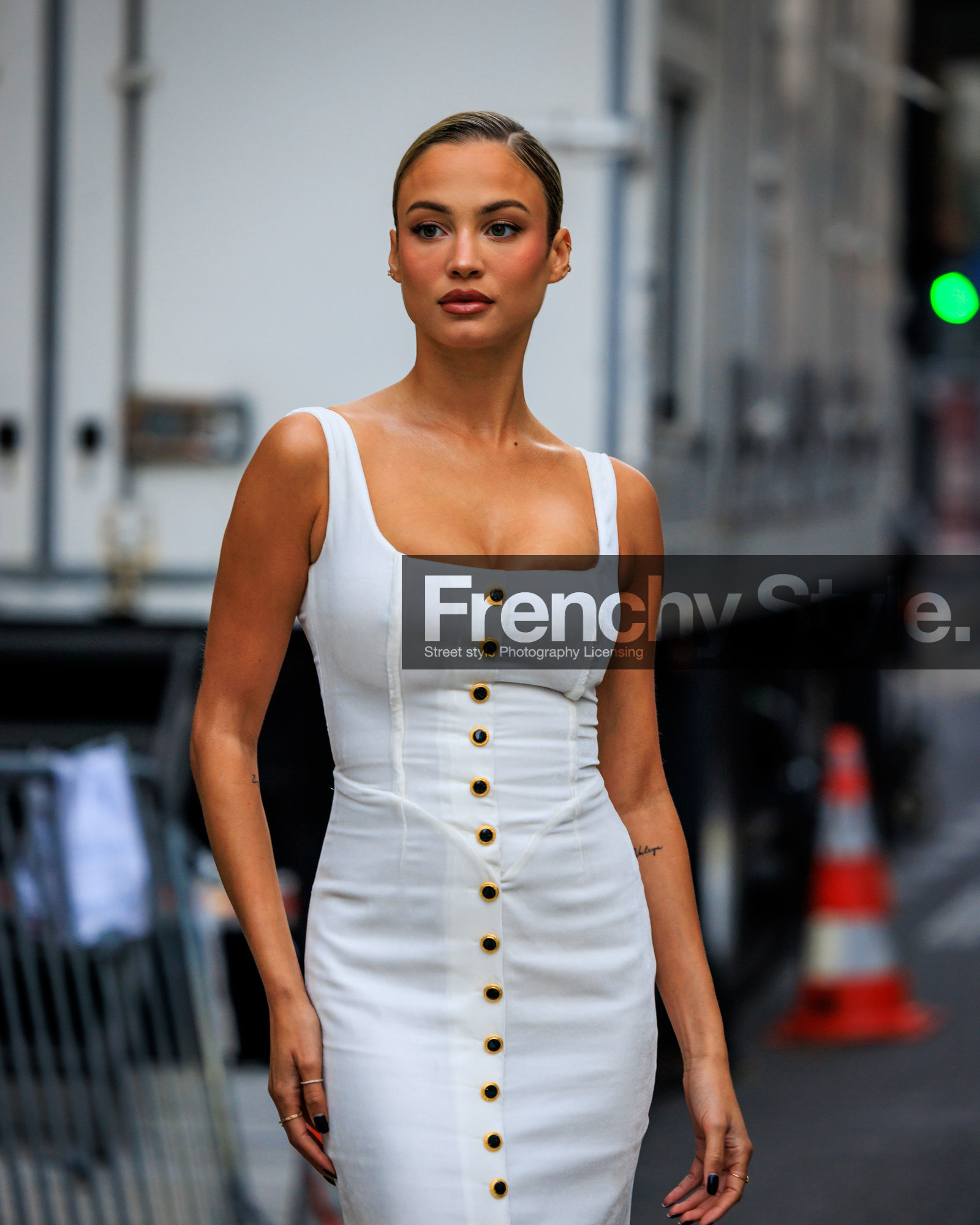PARIS, PFW, fashion week, frenchystyle, FW, jonathan paciullo, street style, SPRING SUMMER 2024, SS 24, vertical, atmosphere details, detail