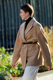 beige jacket, black belt, black sweater, leather belt, trousers, turtleneck sweater, PARIS, PFW, street style, jonathan paciullo, FW, frenchystyle, fashion week, AUTUMN WINTER 2019-2020, AW 19-20, FALL WINTER 2019-2020, FW 19-20, vertical, atmosphere details, detail