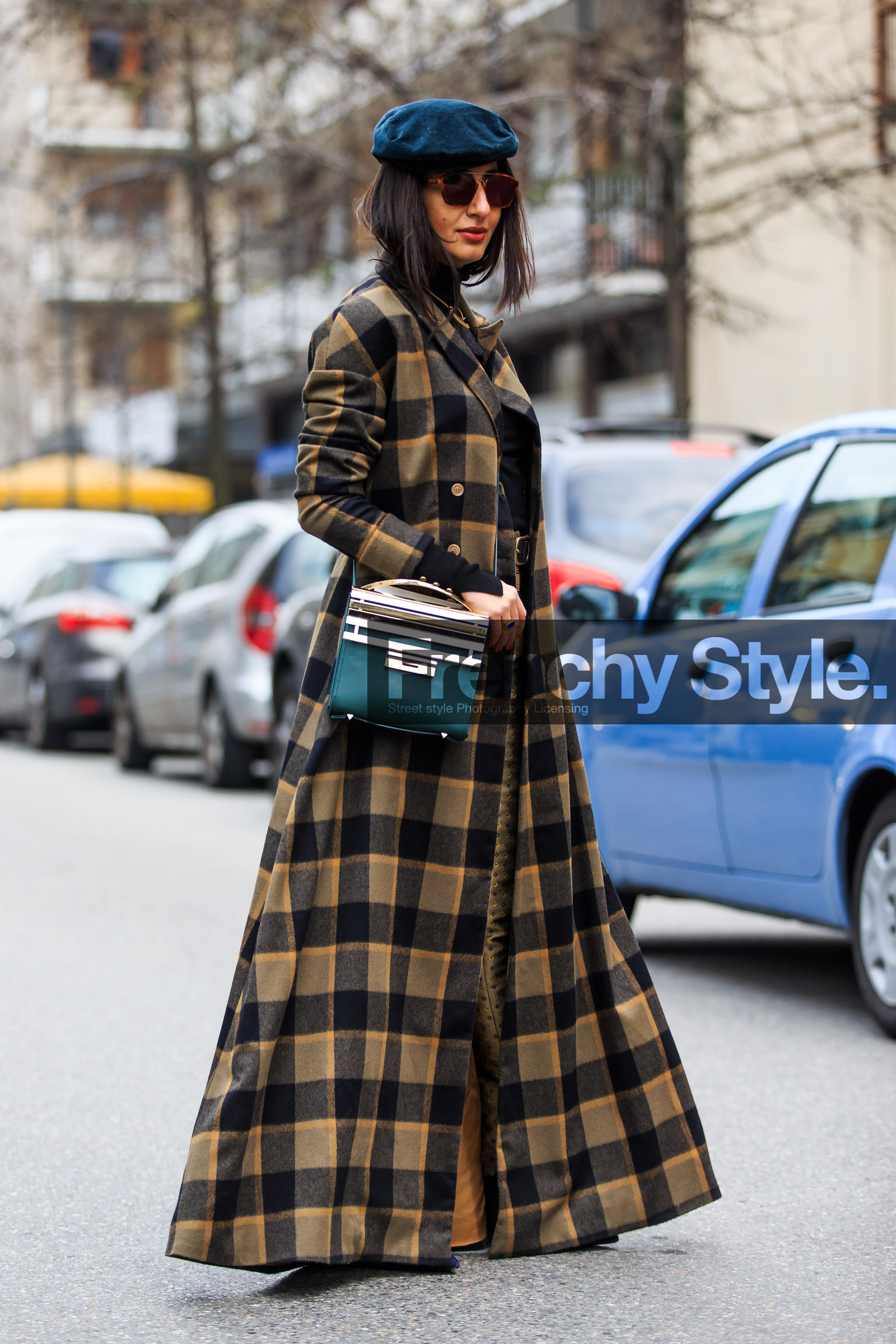 AUTUMN WINTER 2016-2017, AW 16-17, beret, brown, checked coat, emerald, FALL WINTER 2016-2017, fashion week, frenchystyle, full length, FW, FW 16-17, gold, golden details, green, green bag, jonathan paciullo, LFW, LONDON, long coat, MENSWEAR, nausheen shah, plaid, printed coat, street style, sunglasses, tartan, vertical
