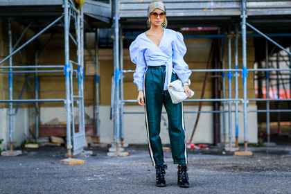 atmosphere details, AUTUMN WINTER 2017-2018, AW 17-18, black shoes, blue shirt, caro daur, emerald, FALL WINTER 2017-2018, fashion week, frenchystyle, full length, FW, FW 17-18, green pants, headband, horizontal, jonathan paciullo, leather bag, leather shoes, MFW, MILAN, miu miu, street style, sunglasses, sweatpants, trousers, white bag