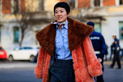 blue shirt, brown fur, fur jacket, over the shoulder, red fur, ruffles, trousers, white scarf, fashion week, frenchystyle, FW, jonathan paciullo, street style, MFW, MILAN, AUTUMN WINTER 2018-2019, FALL WINTER 2018-2019, FW 18-19, horizontal, atmosphere details