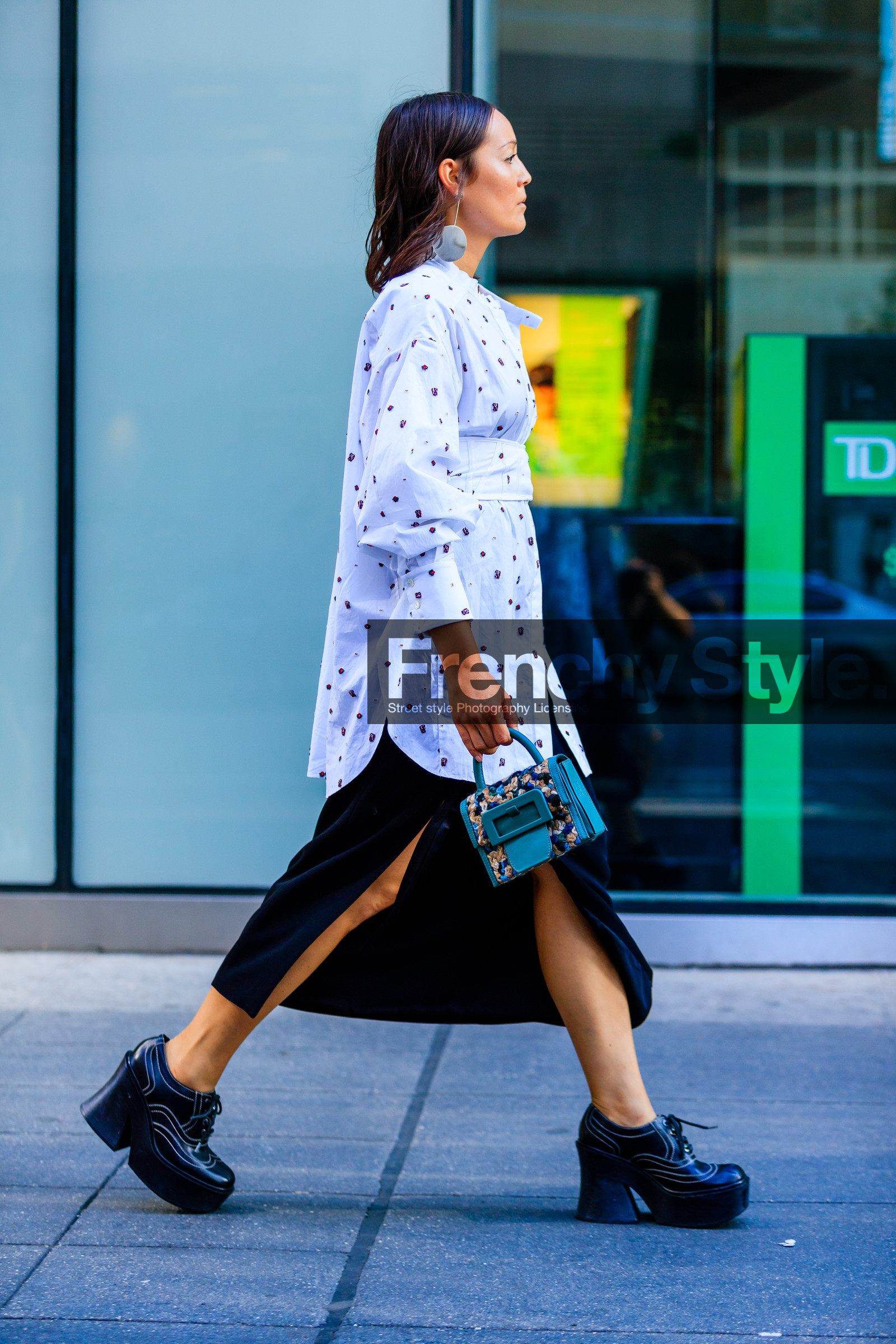 black shoes, black skirt, blue bag, earrings, embroidered bag, fashion week, frenchystyle, full length, FW, high heels, jonathan paciullo, leather bag, leather shoes, NEW YORK, NYFW, oversize, printed shirt, rachael wang, SPRING SUMMER 2017, SS 17, street style, vertical, white shirt, woman