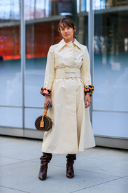 bordeaux, brown bag, burgundy, floral, flowers, graphic bag, high boots, high heels, leather bag, leather shoes, louis vuitton, monogram, printed bag, red boots, trench coat, white coat, street style, jonathan paciullo, FW, frenchystyle, fashion week, NYFW, NEW YORK, AUTUMN WINTER 2018-2019, AW 18-19, FALL WINTER 2018-2019, FW 18-19, vertical, full length, kim cam, kim jones