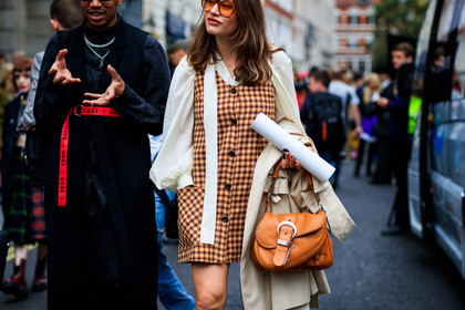 brown dress, camel bag, checked, christian dior, graphic dress, leather bag, plaid, printed dress, sleeveless, sunglasses, white blouse, fashion week, frenchystyle, FW, jonathan paciullo, street style, LFW, LONDON, SPRING SUMMER 2019, SS 19, atmosphere details, horizontal, detail