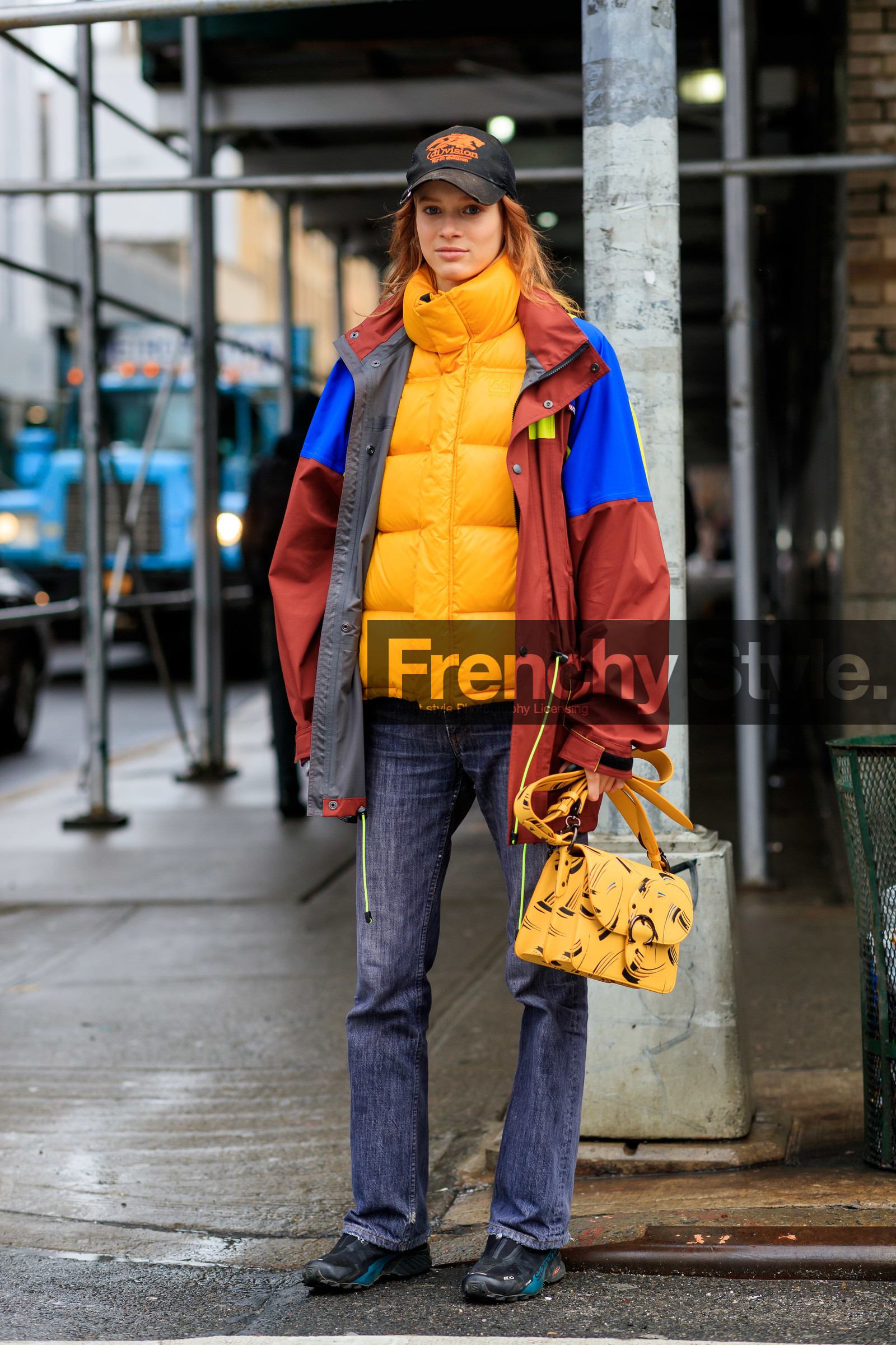 model, black cap, orange coat, down jacket, layered jacket, raincoat, blue coat, blue parka, red parka, red coat, oversize parka, oversize coat, coach bag, yellow leather bag, printed bag, grey jeans, flare jeans, salomon sneakers, black sneackers, fashion week, frenchystyle, FW, jonathan paciullo, street style, NYFW, NEW YORK, AUTUMN WINTER 2020-2021, FALL WINTER 2020-2021, FW 20-21, vertical, full length