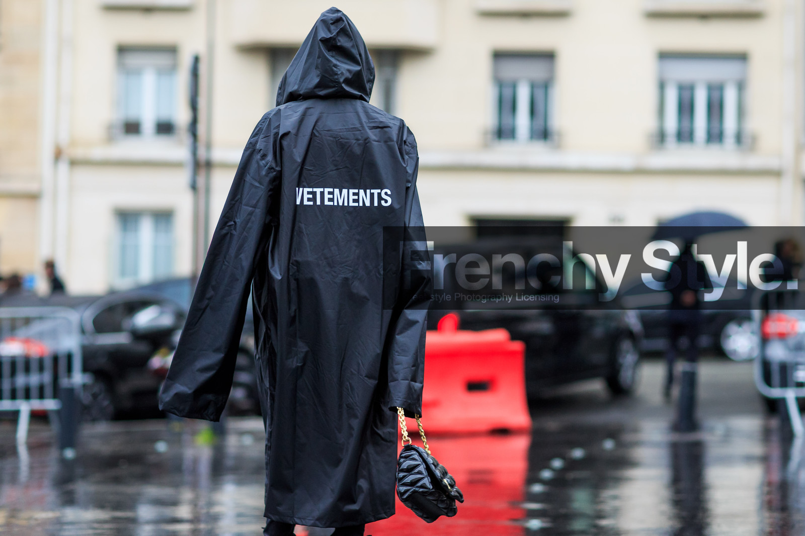 atmosphere details, AUTUMN WINTER 2016-2017, AW 16-17, denni elias, detail, FALL WINTER 2016-2017, fashion week, frenchystyle, FW, FW 16-17, horizontal, jonathan paciullo, louis vuitton, PARIS, PFW, street style, vetements