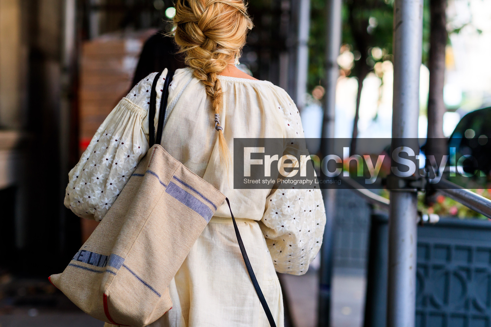 atmosphere details, back detail, beige bag, braids, detail, fashion week, frenchystyle, FW, horizontal, jonathan paciullo, leather bag, NEW YORK, NYFW, SPRING SUMMER 2018, SS 18, street style, white dress