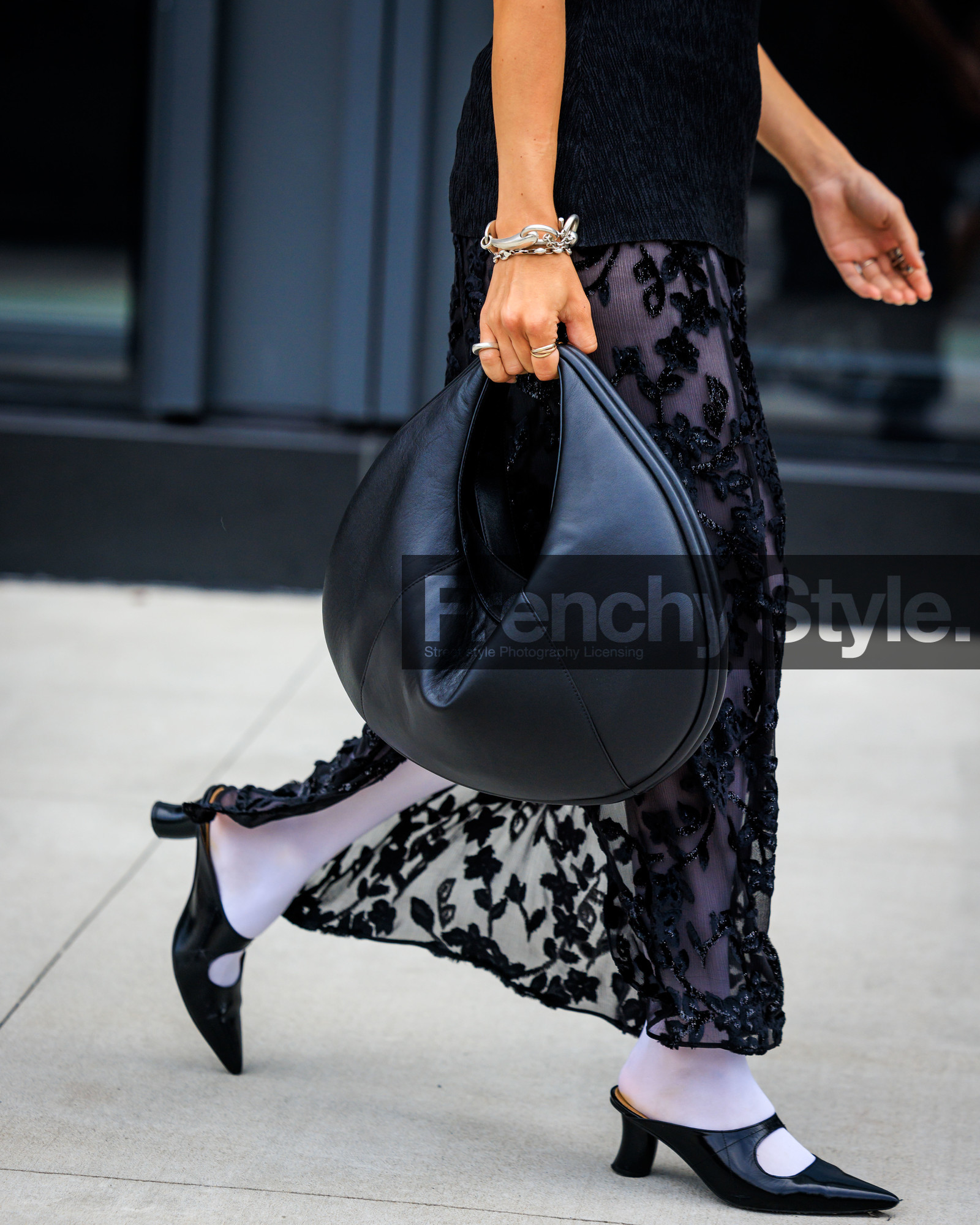 jonathan paciullo, FW, frenchystyle, fashion week, street style, vertical, detail, atmosphere details, NYFW, NEW YORK, SPRING SUMMER 2024, SS 24