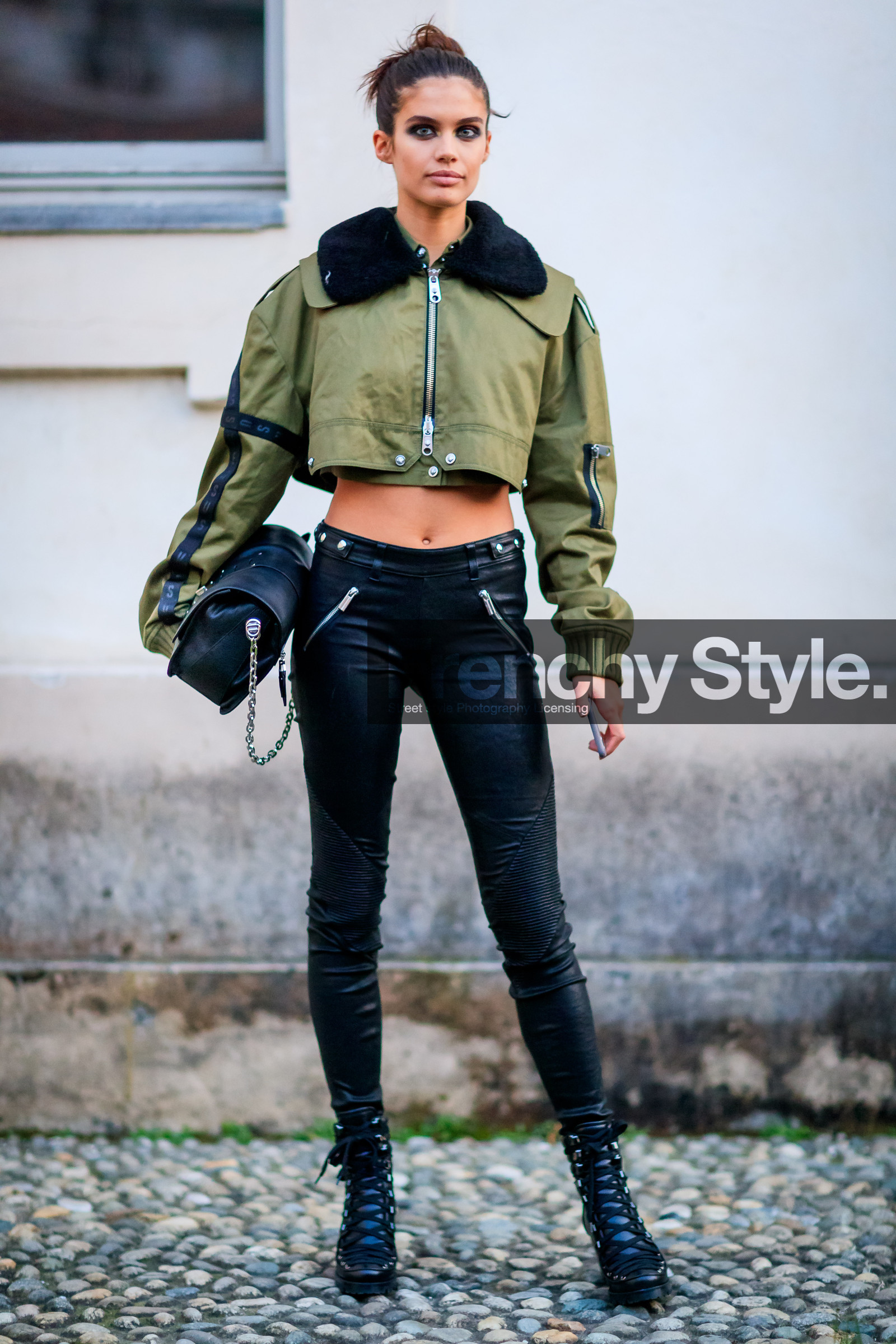 AUTUMN WINTER 2017-2018, AW 17-18, black bag, black fur, black pants, black shoes, bun, eyeliner, eyeshadow, FALL WINTER 2017-2018, fashion week, frenchystyle, full length, fur collar, FW, FW 17-18, green jacket, high heels, jonathan paciullo, leather bag, leather pants, leather shoes, MFW, MILAN, model, Sara Sampaio, street style, trousers, vertical